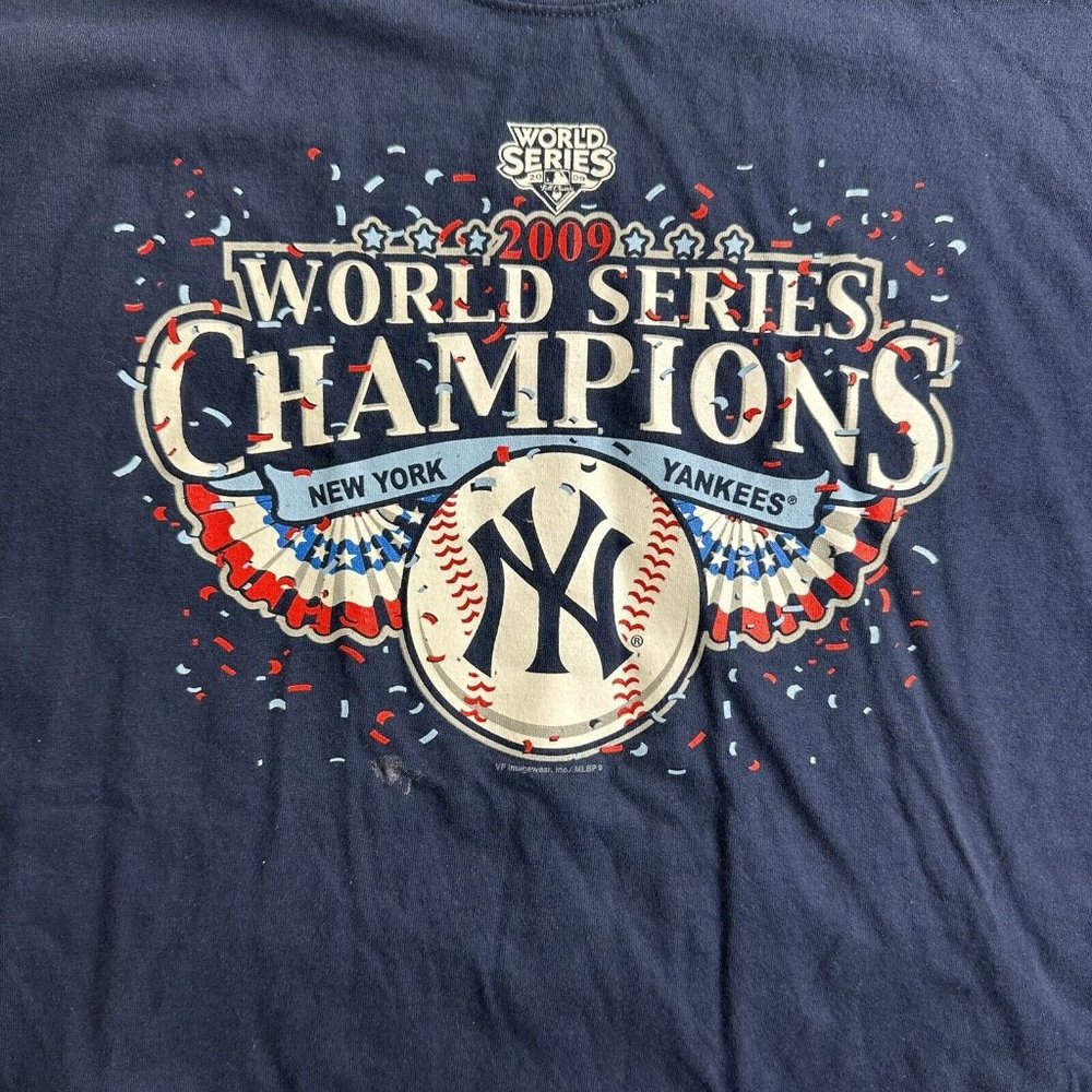 New York Yankees 2009 World Series Champions Graphic T Shirt Mens Size 2XL Blue - Picture 2 of 10